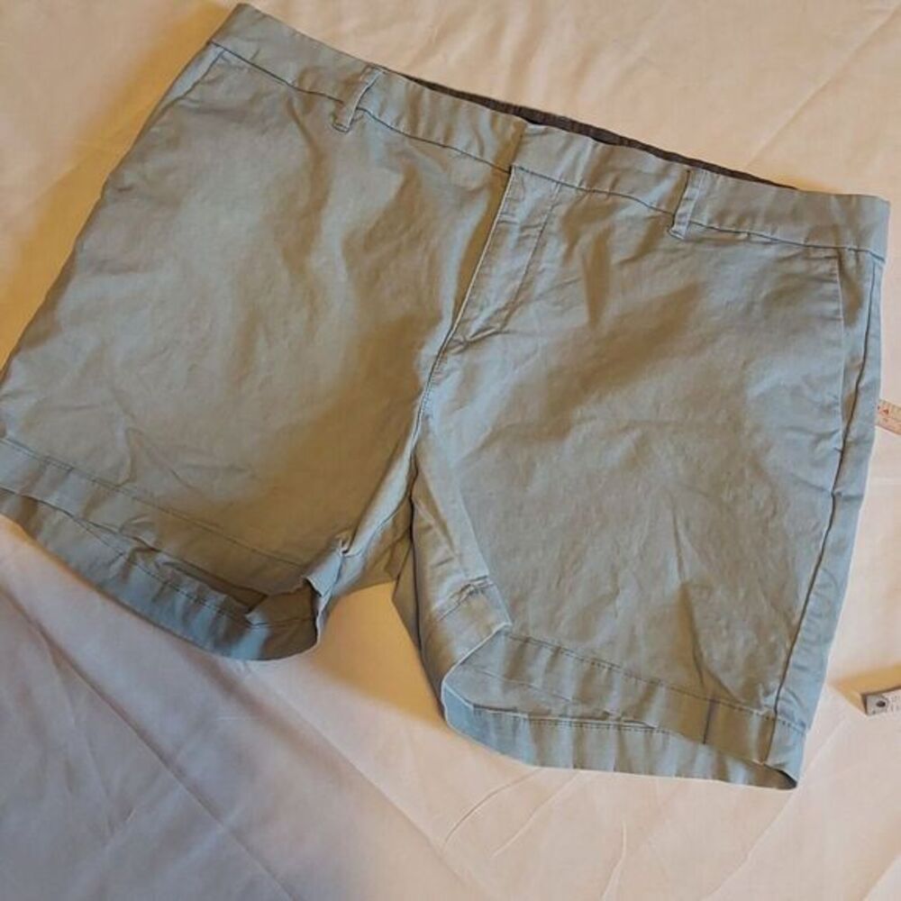 Tommy Hilfiger Chino Women's Light Blue Flat Front Casual‎ Shorts Size 14